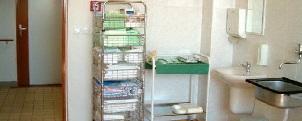 Otevření prvních dvou stanic s lůžky následné péče, rok 2005 - Vybavení pracoviště sester.